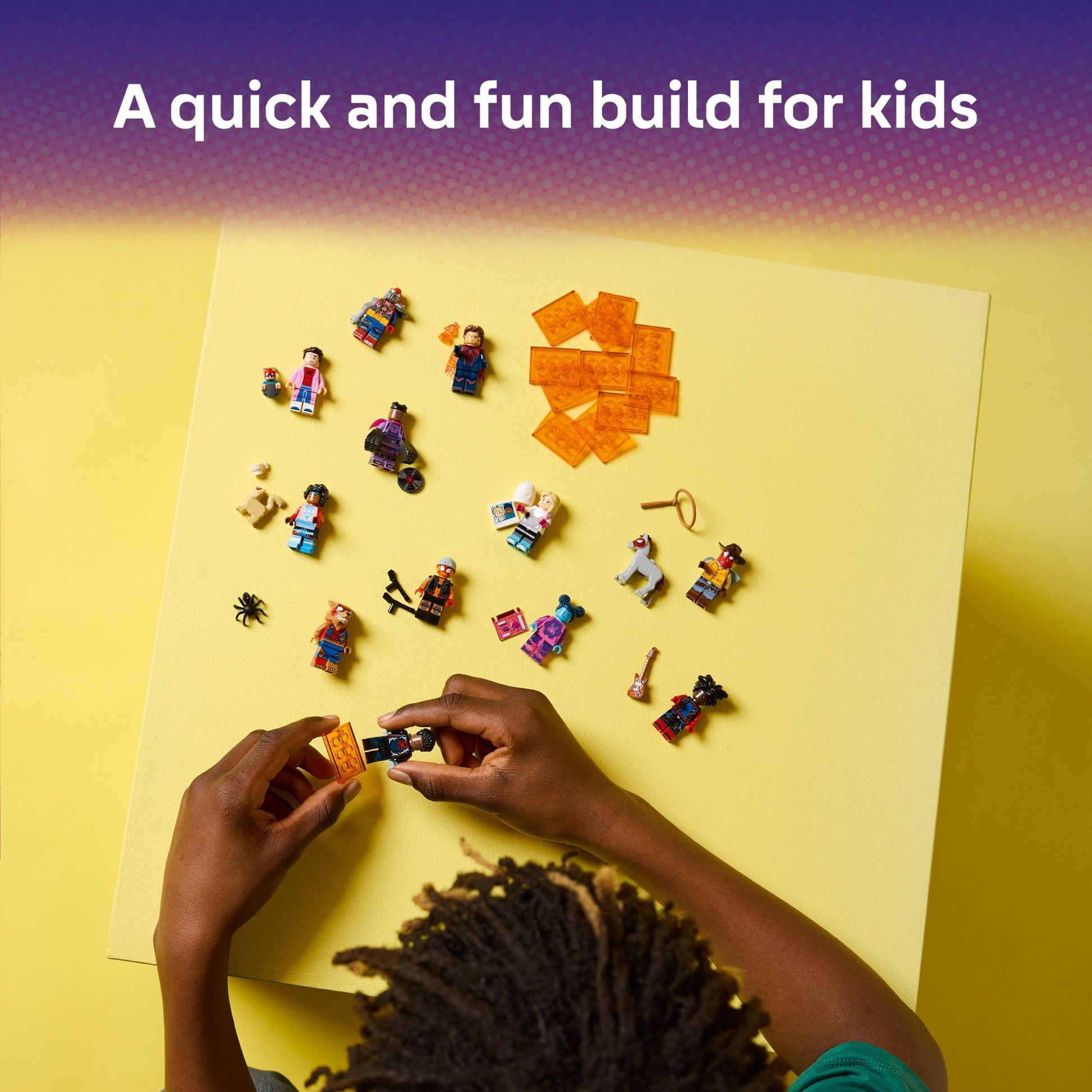 LEGO Minifigures Spider-Man: a Través Del Universo de las Arañas - Caja Misteriosa con 1 de 12 Juguetes para Niños para Juego de Simulación