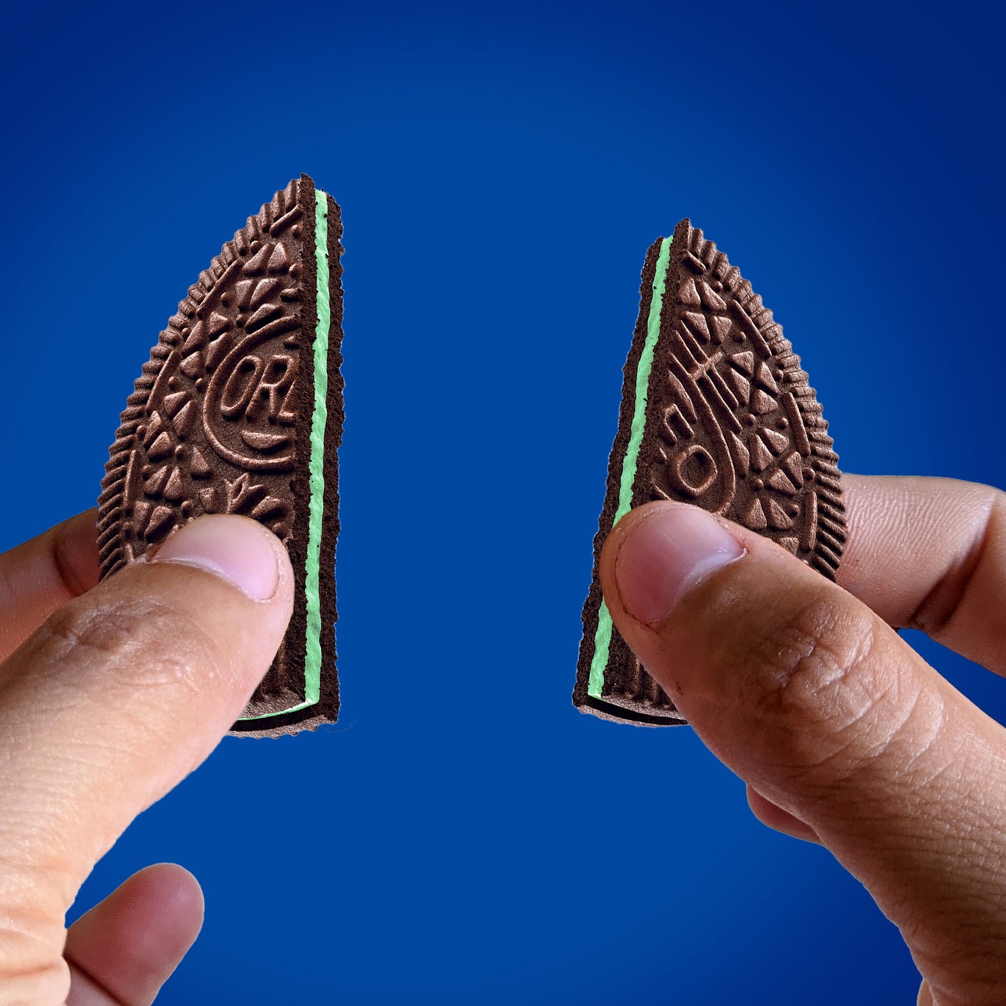 OREO Thins Galletas Sándwich de Chocolate con Crema de Menta, Tamaño Familiar